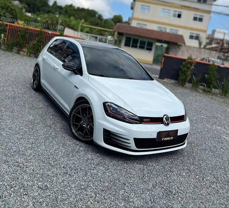 VOLKSWAGEN GOLF 2.0 TSI GTI 16V TURBO GASOLINA 4P AUTOMÁTICO VOLKSWAGEN GOLF 2.0 TSI GTI 16V TURBO GASOLINA 4P AUTOMÁTICO